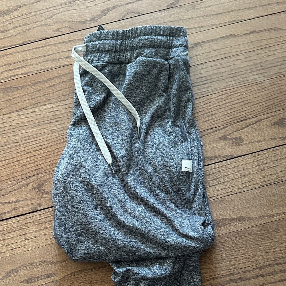 Grey vuori performance jogger